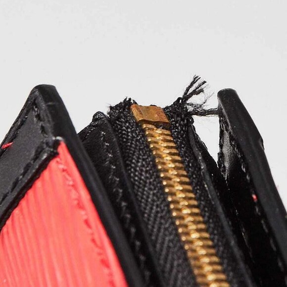 Louis Vuitton Red Epi Leather Trunk Clutch Bag - Picture 8 of 12